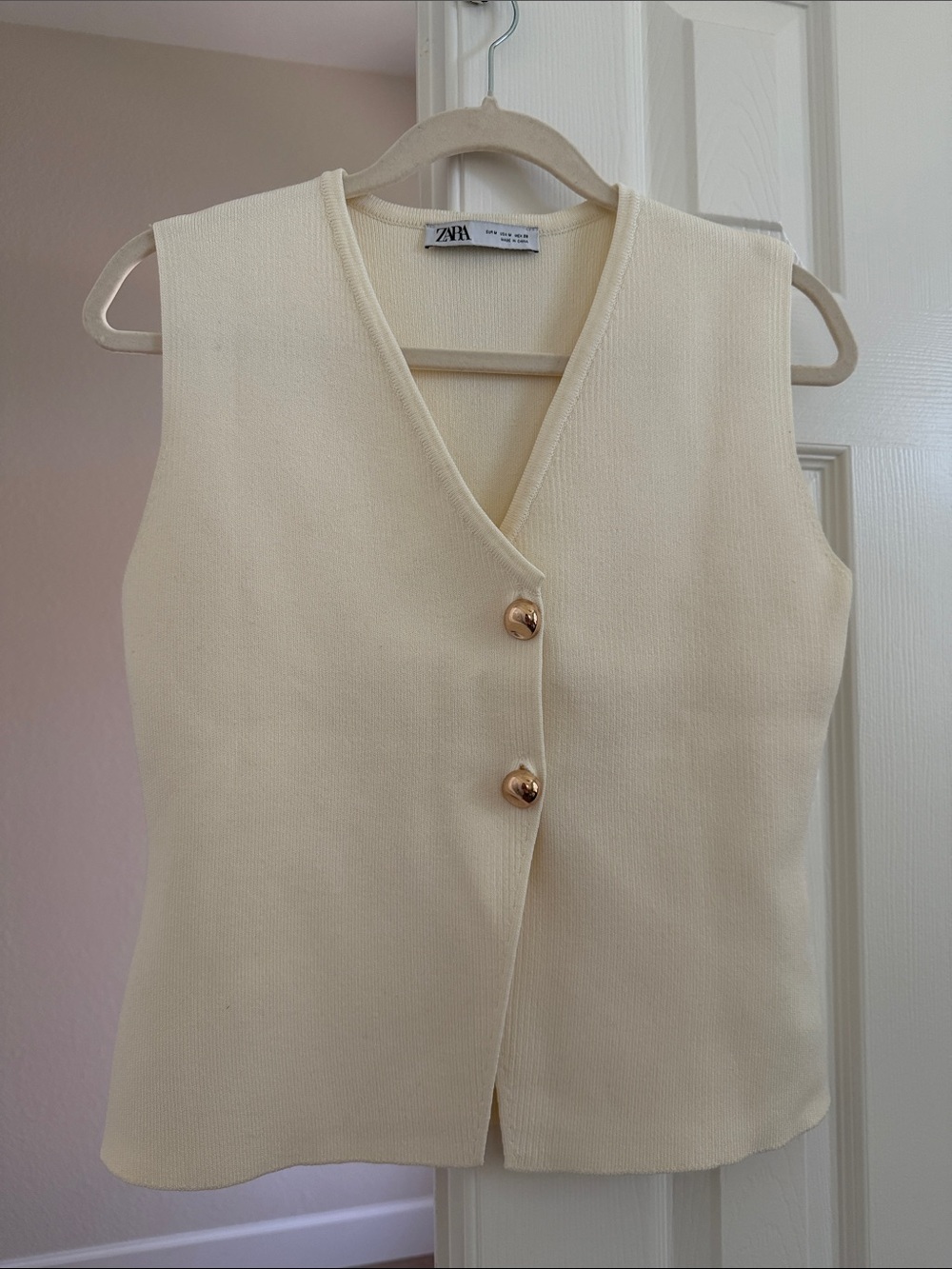 Zara Ivory V-Neck Sleeveless Knit Vest with Gold Buttons